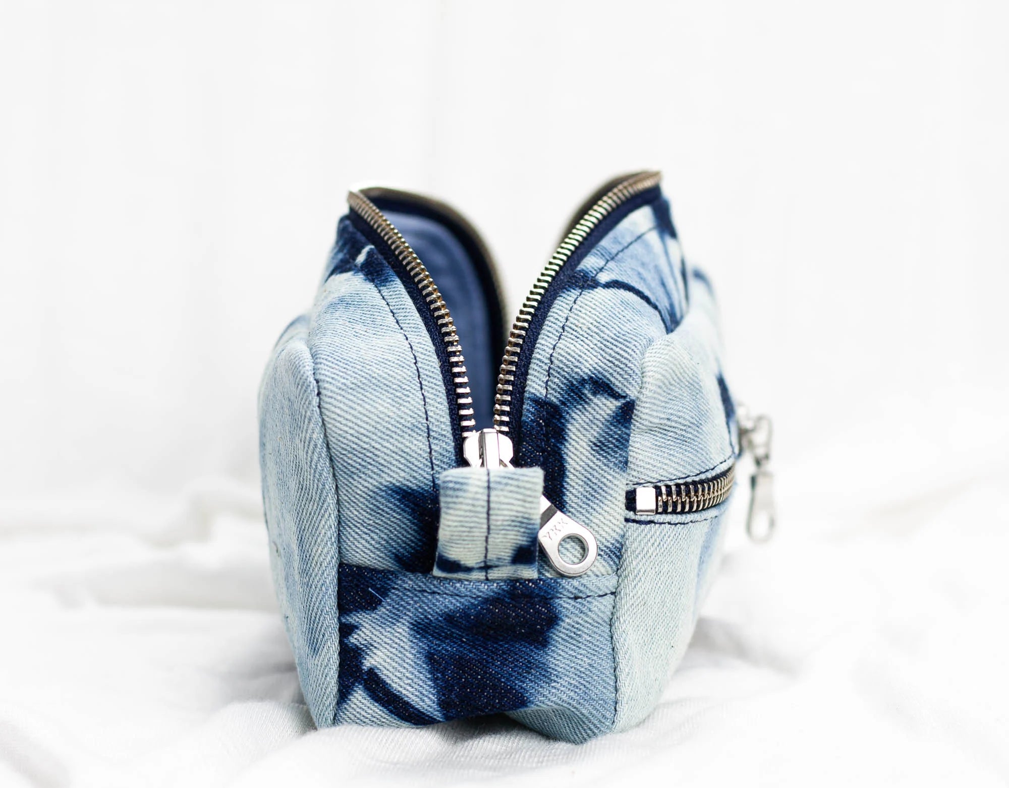 Brick case - Tiedye Jeans