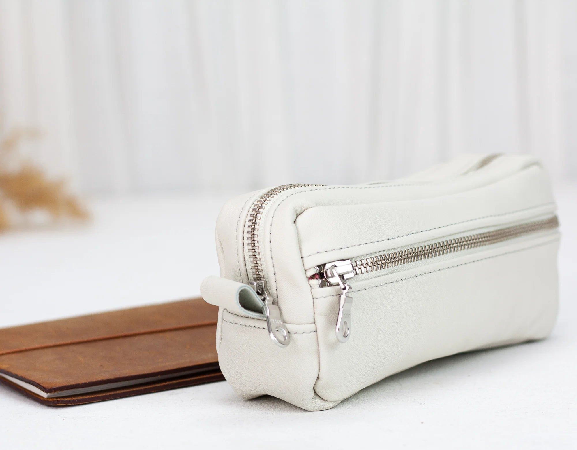 Brick case - Offwhite Leather