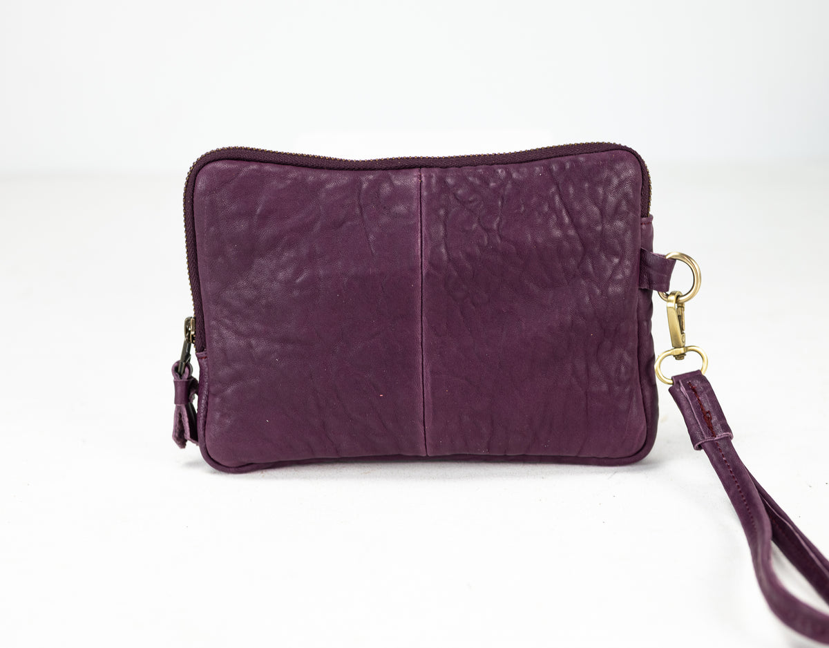 Antheia clutch wallet - Raspberry sheepskin