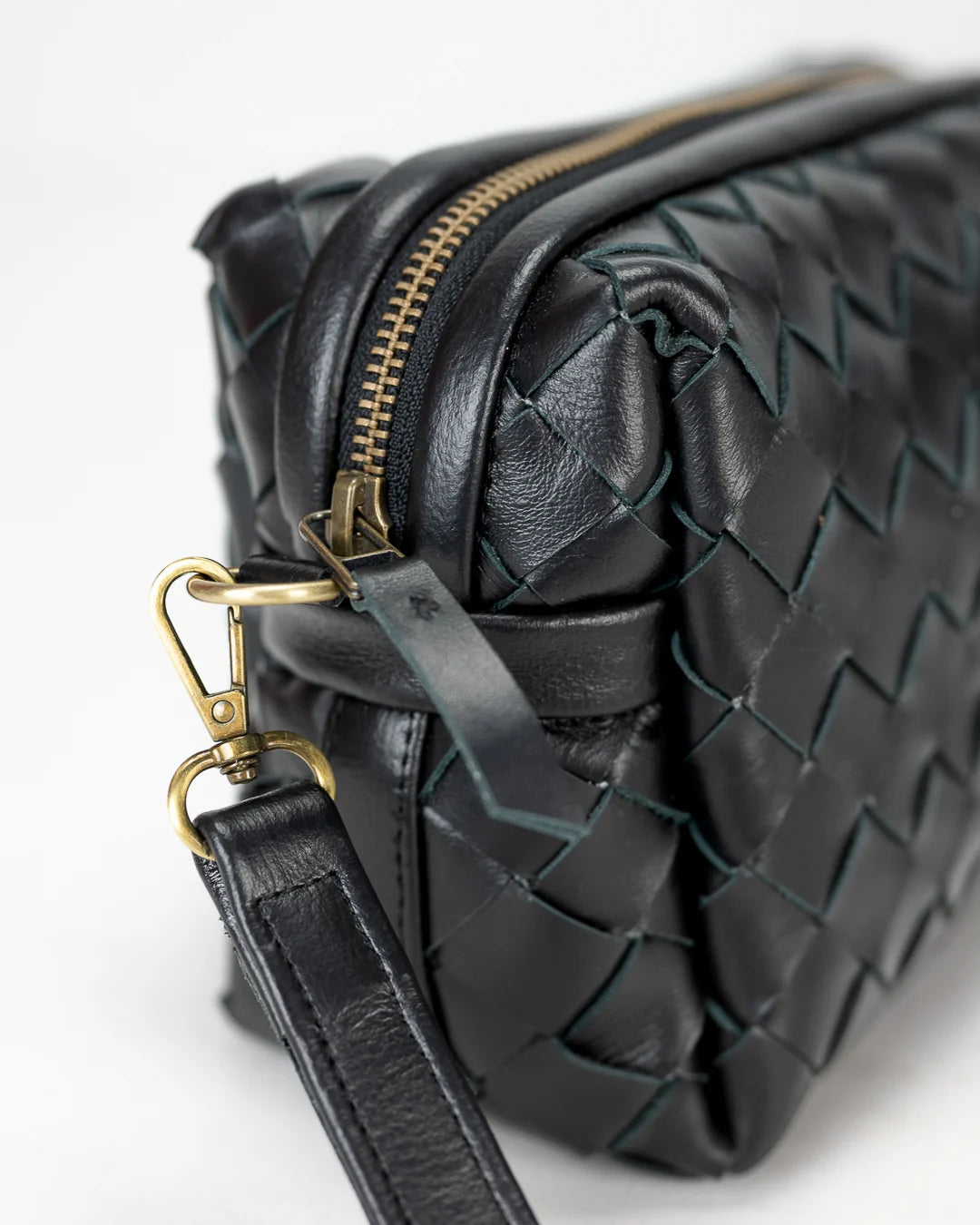 Calliope bag - Handwoven black leather