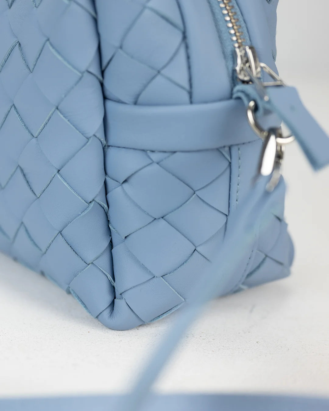 Calliope bag - Handwoven blue leather