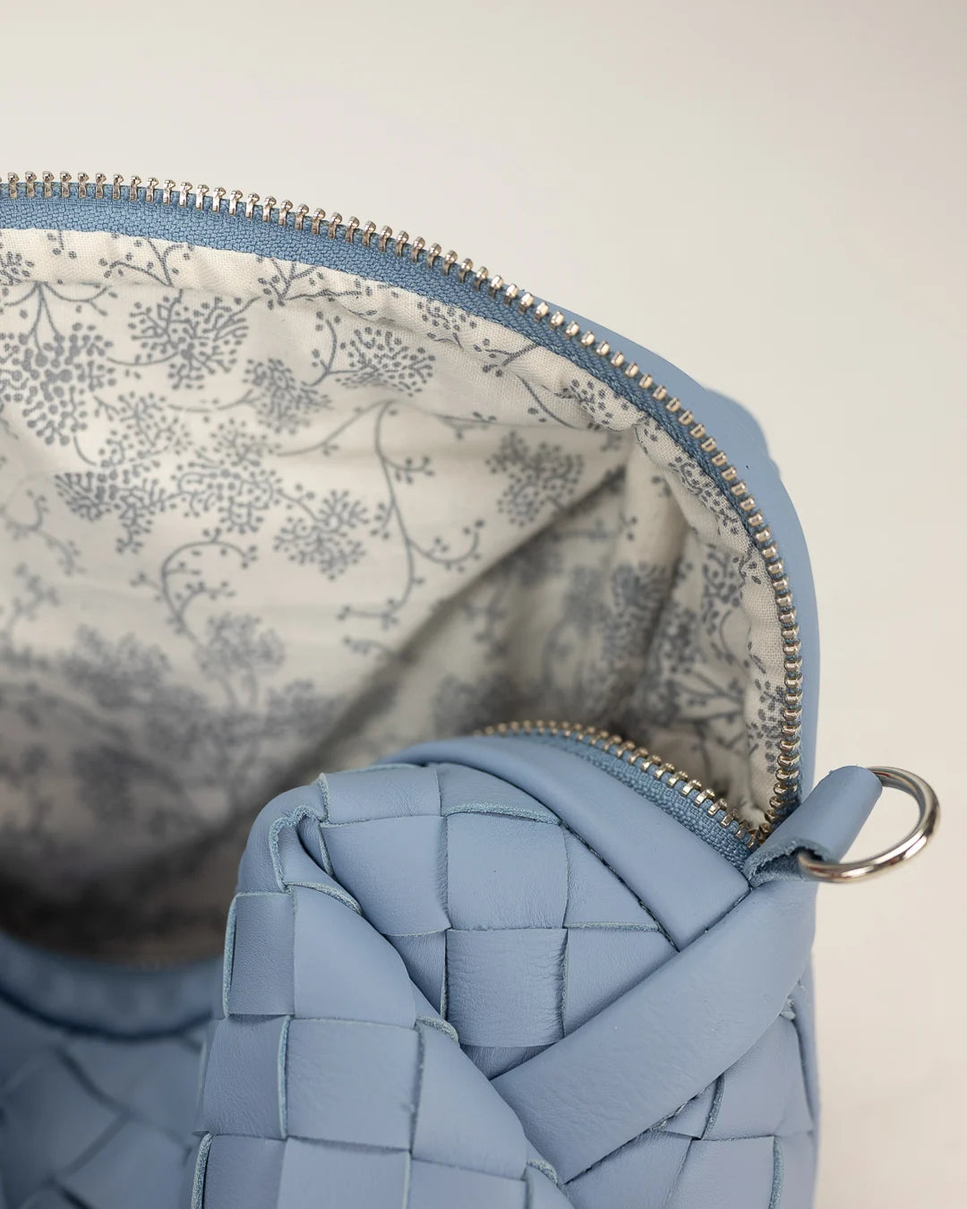 Calliope bag - Handwoven blue leather