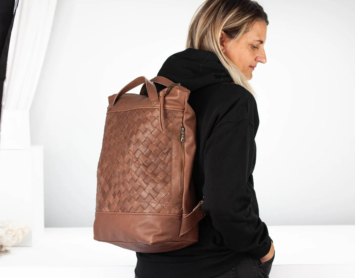 Minos backpack - Chocolate brown hand woven leather