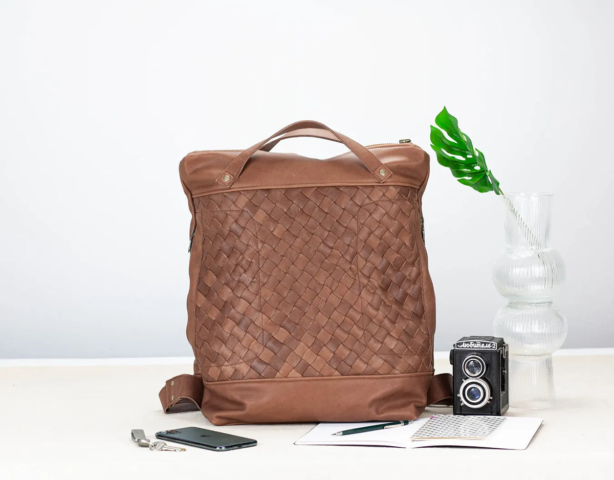 Minos backpack - Chocolate brown hand woven leather