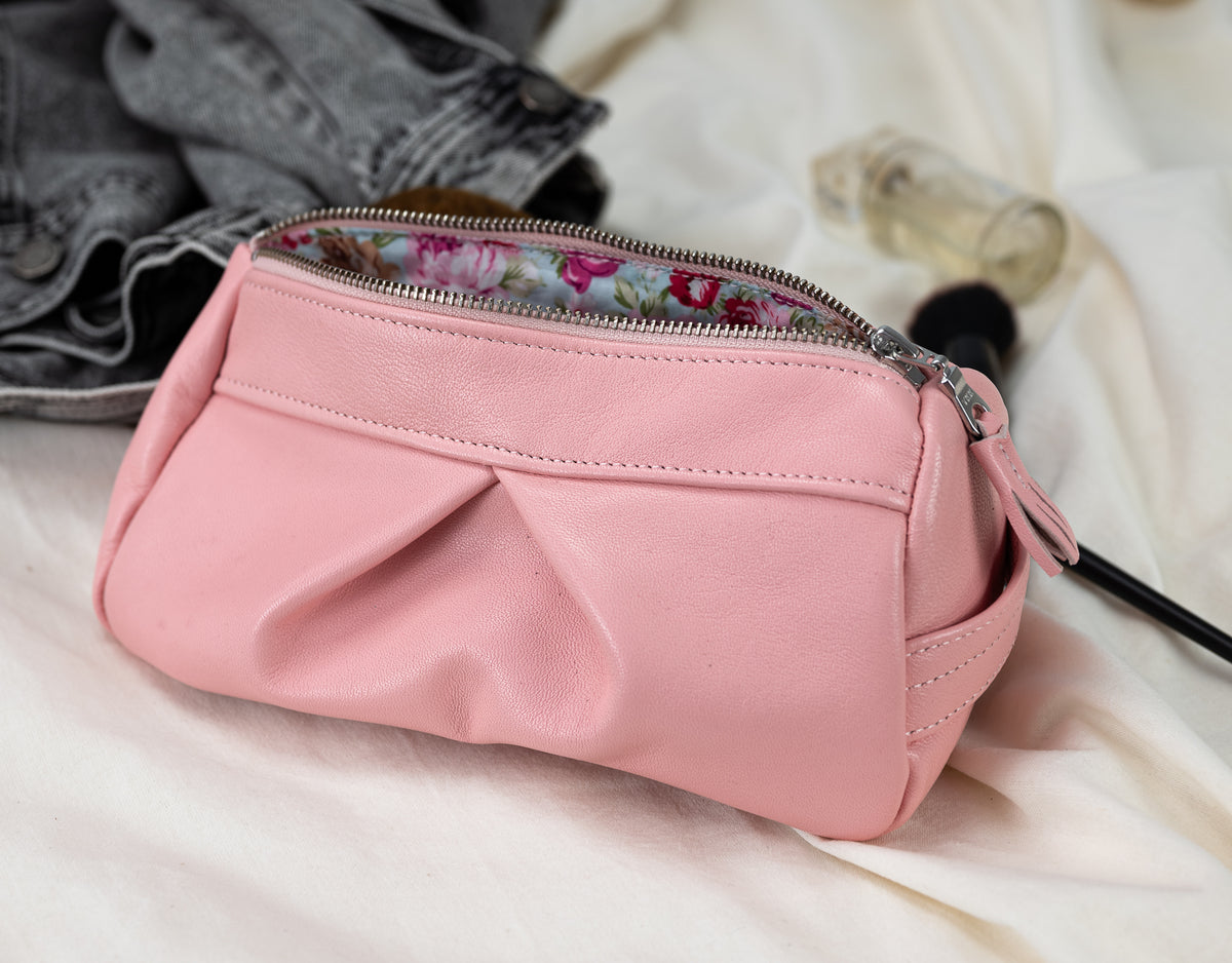 Estia case - Baby pink sheepskin