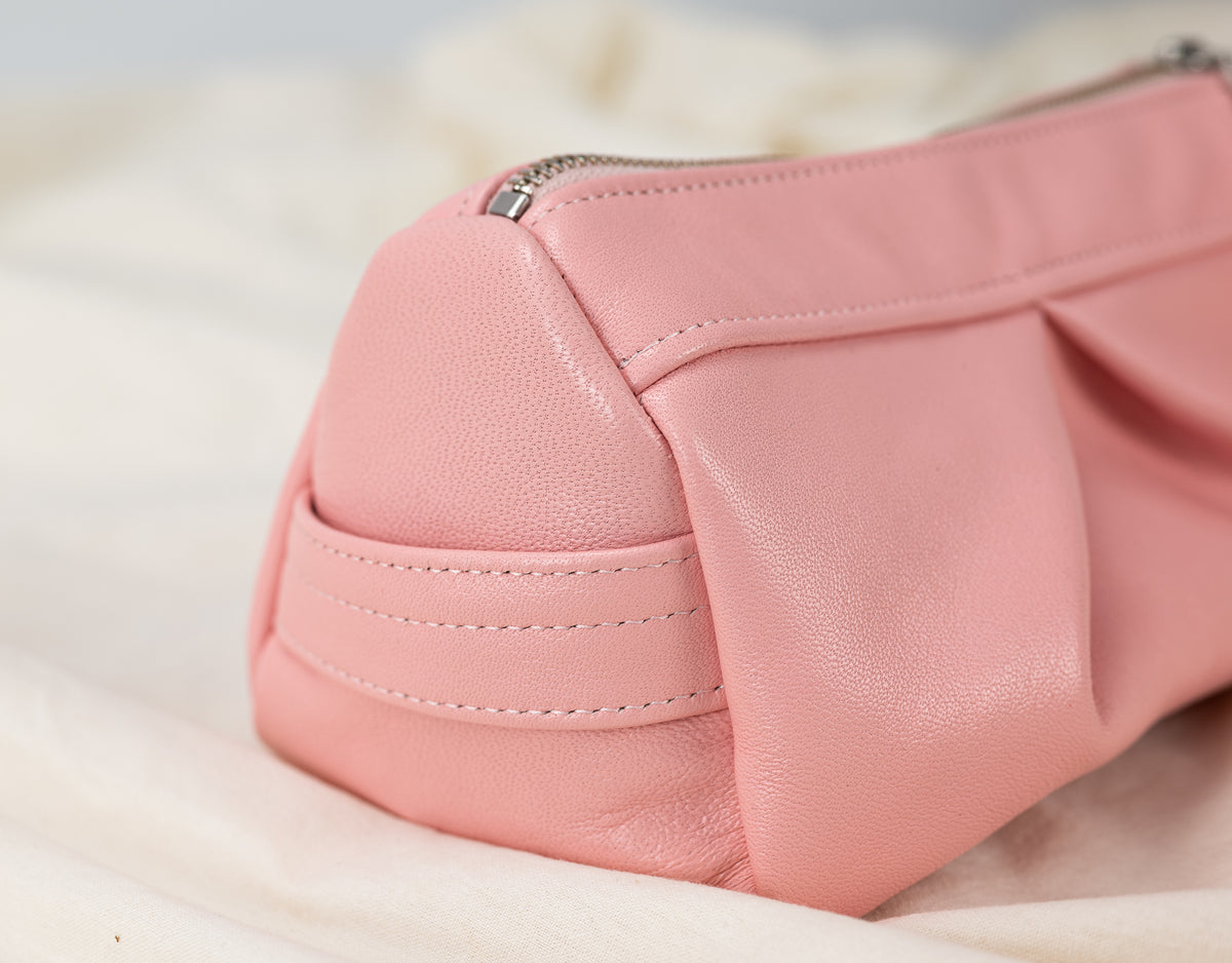Estia case - Baby pink sheepskin