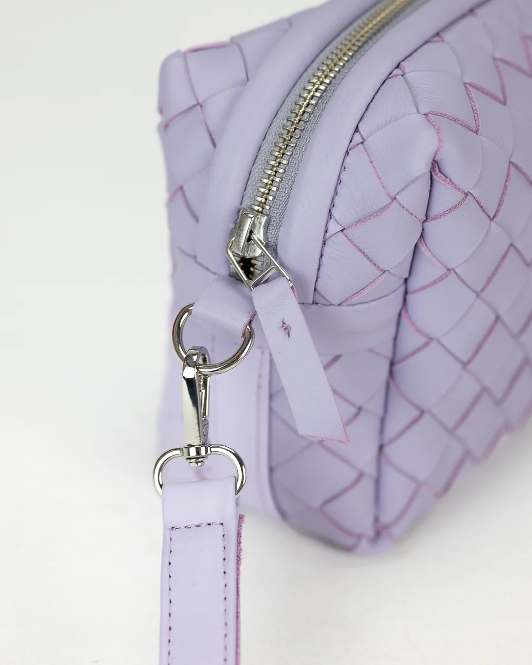 Calliope bag - Handwoven lilac leather