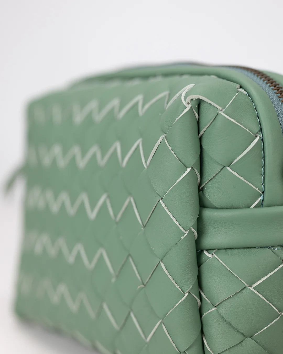 Calliope bag - Handwoven mint green leather