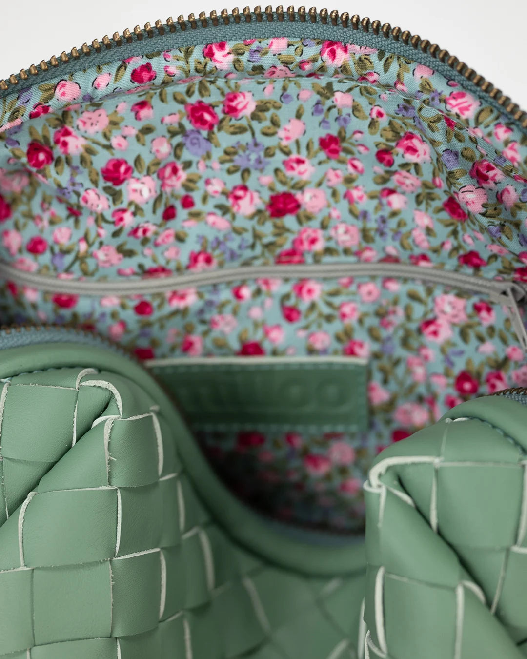 Calliope bag - Handwoven mint green leather