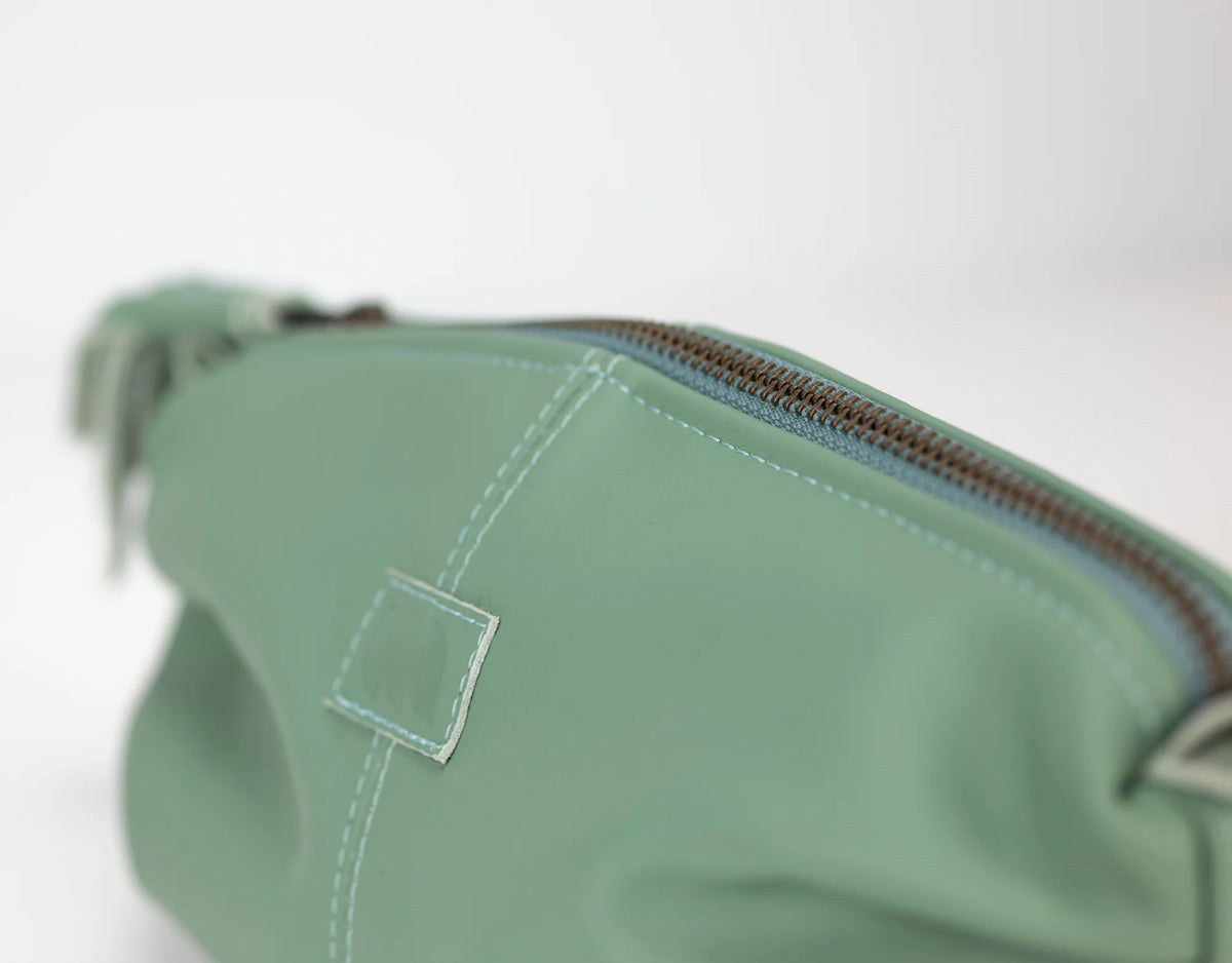 Ariadne case - Mint Green leather