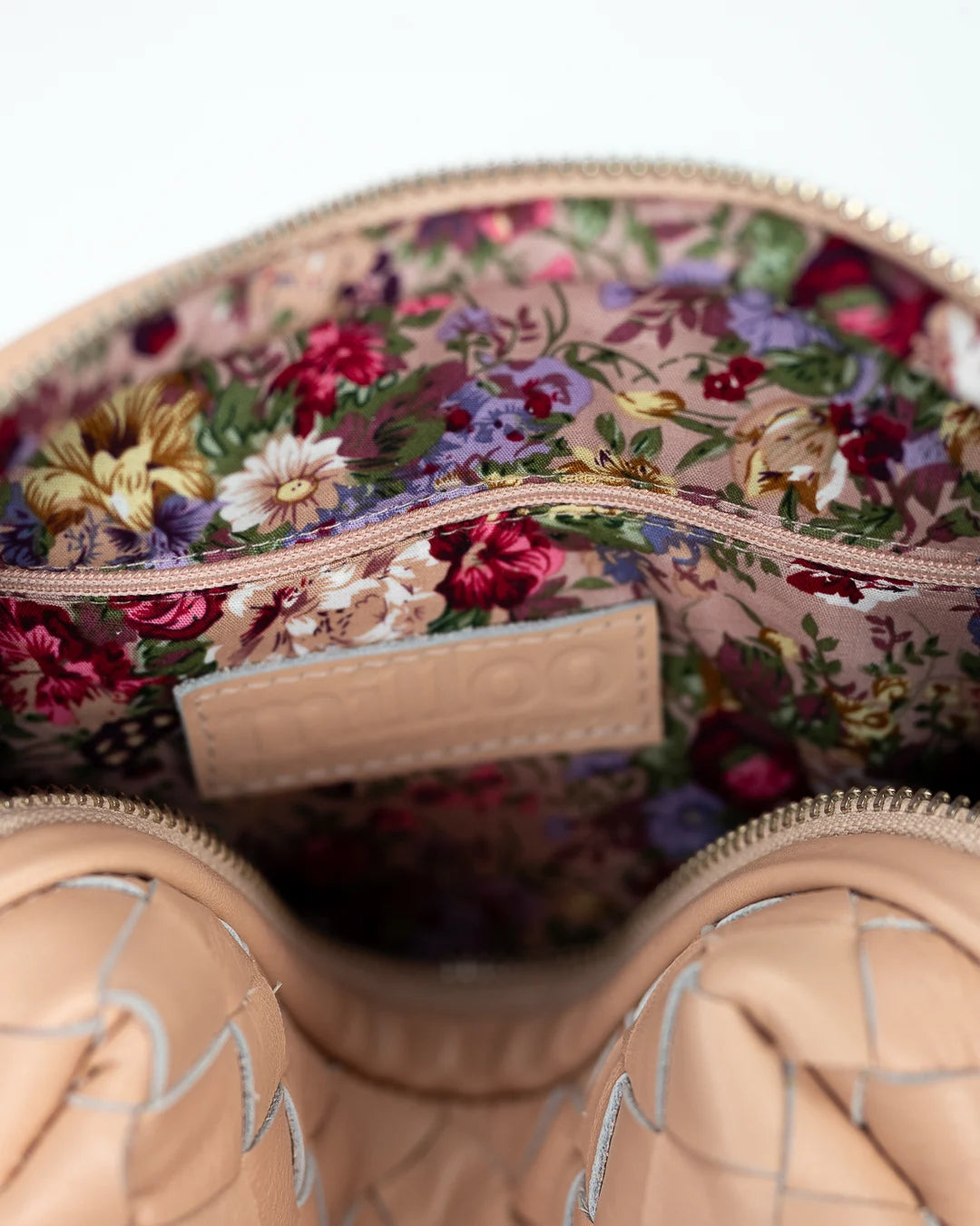 Calliope bag - Handwoven pale pink leather