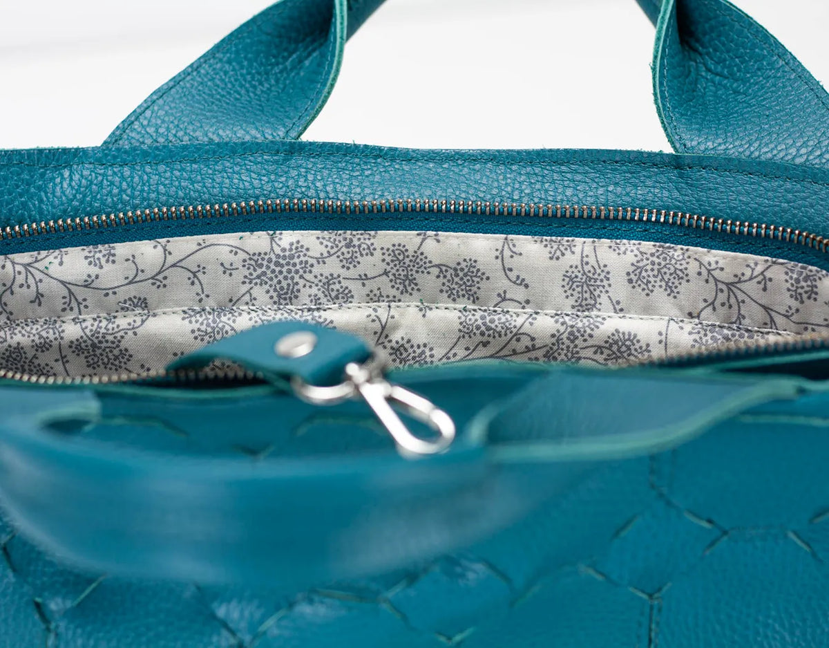 Helon purse - Handwoven petrol blue leather