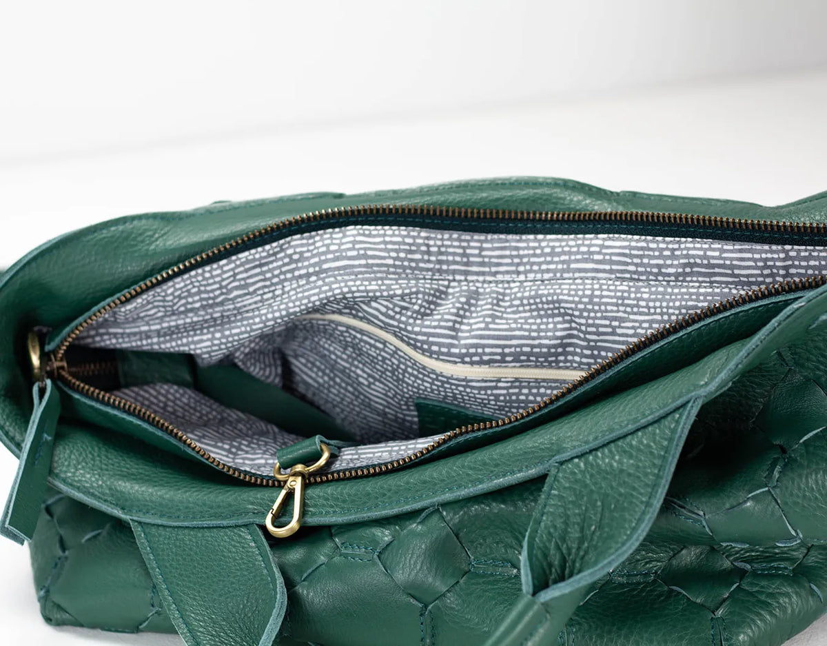 Helon purse - Handwoven petrol green leather