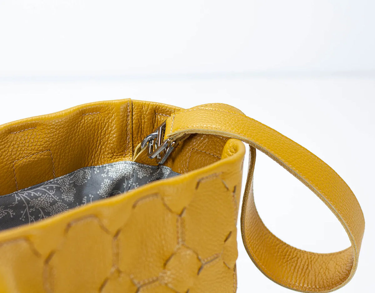 Helon clutch - Handwoven yellow leather