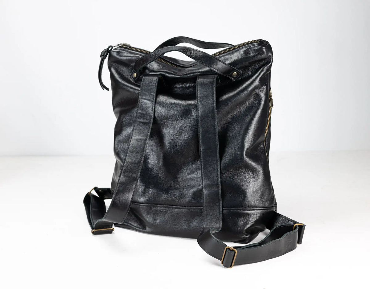 Minos backpack - Black leather