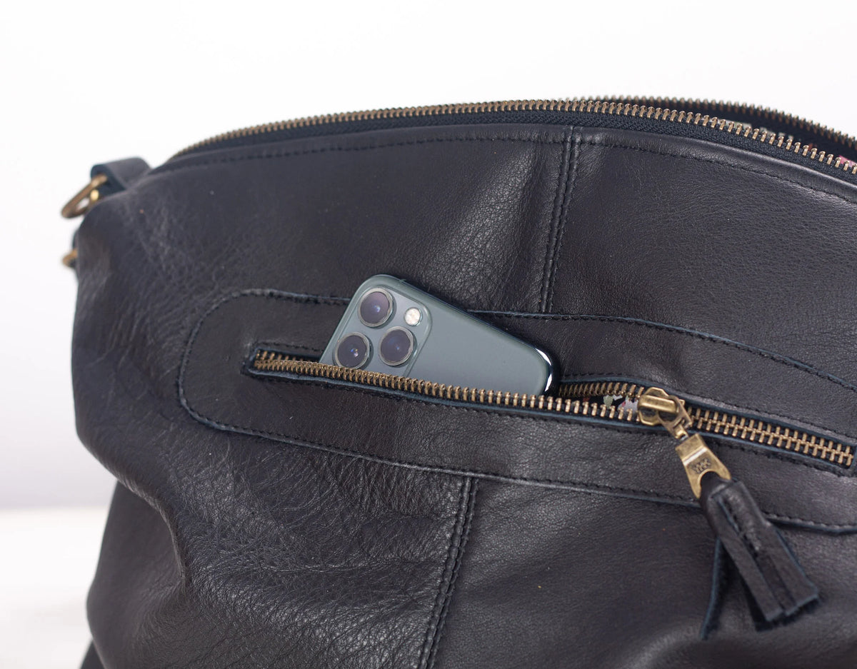 Ariadne purse - Black leather