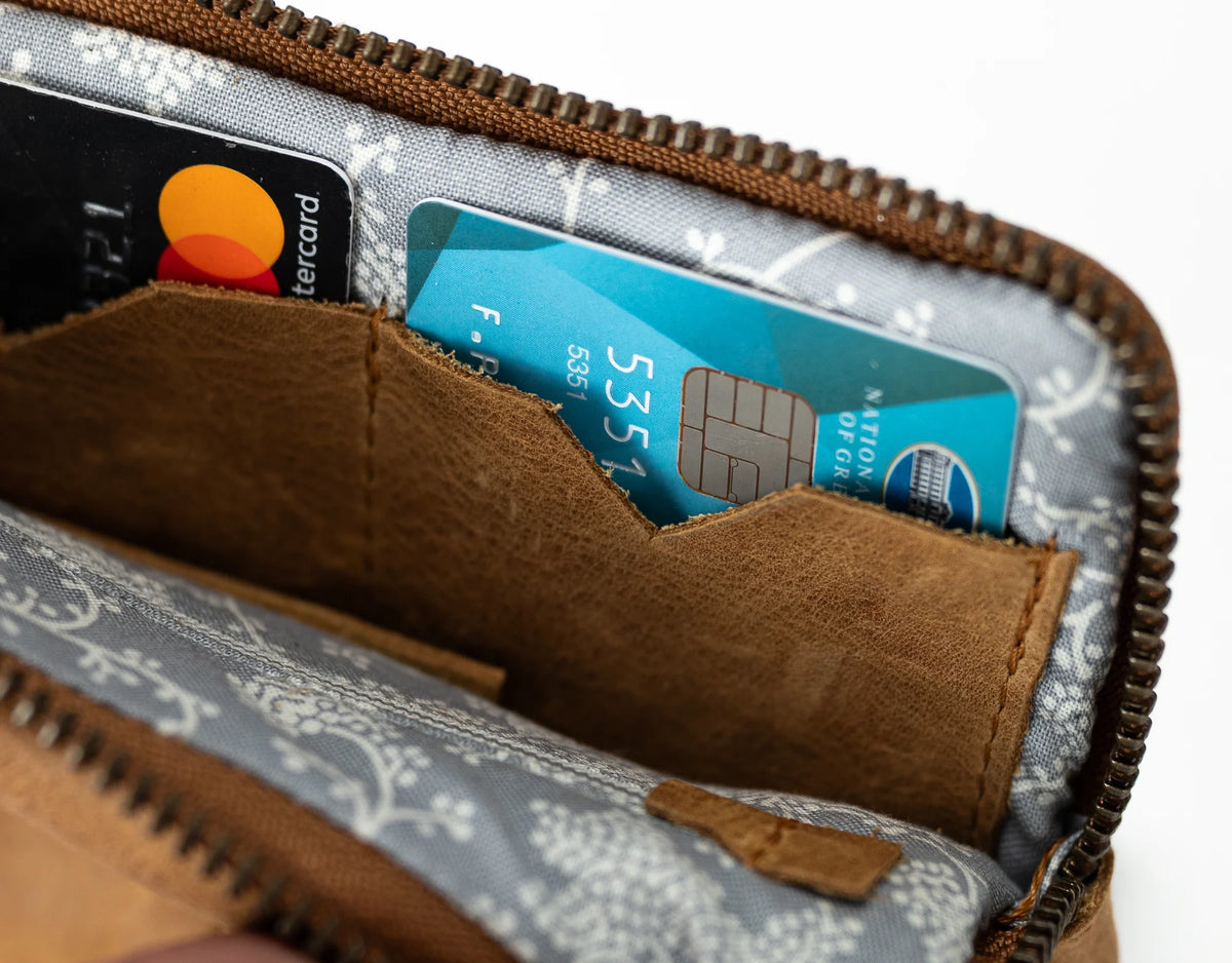 Antheia mini wallet - Brown distressed leather