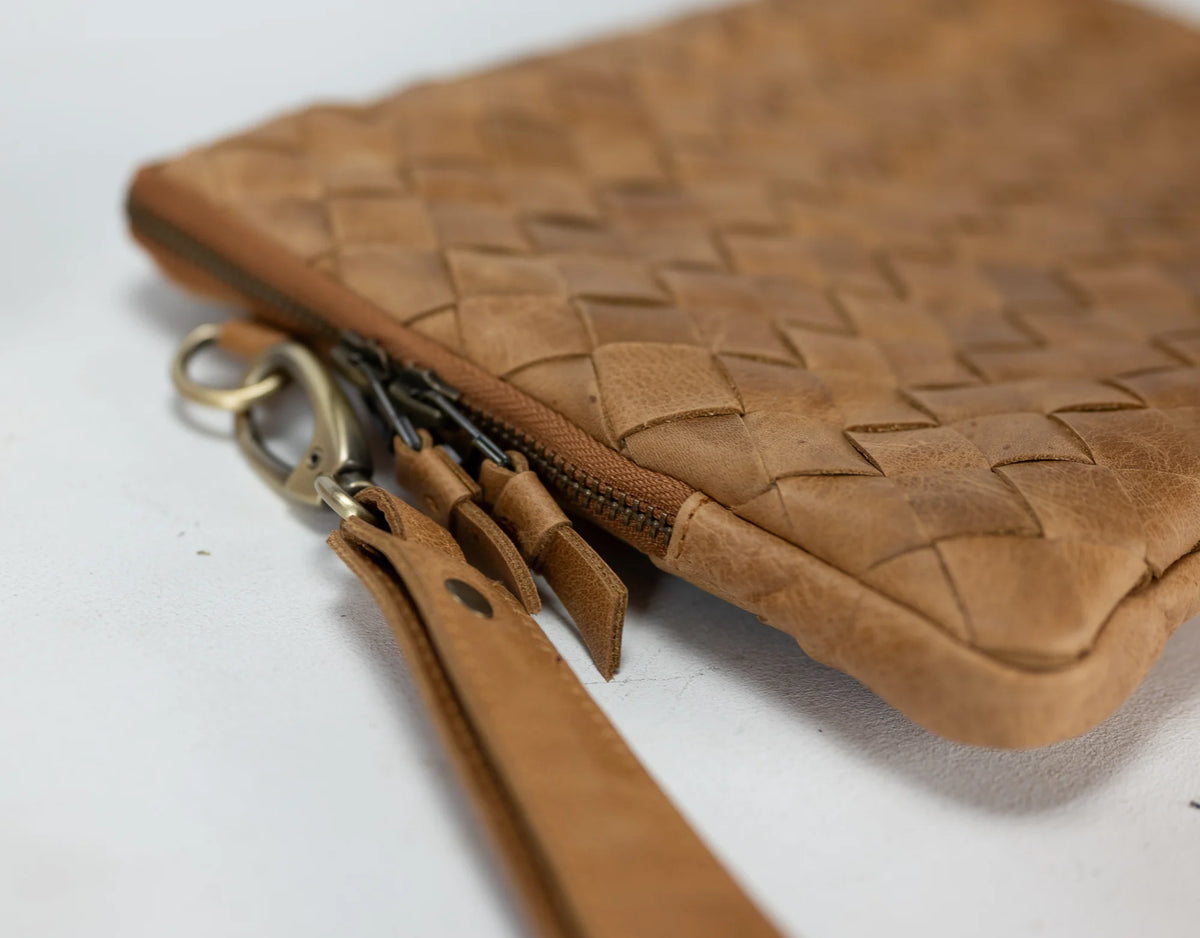 Athena Laptop Clutch - Brown Distressed leather