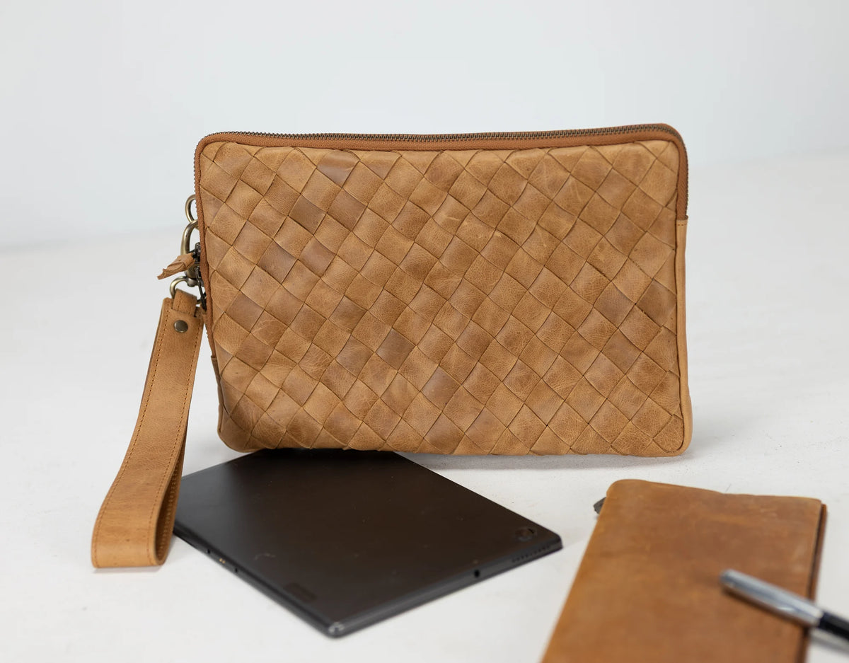 Athena Tablet Clutch - Brown Distressed leather