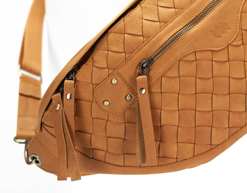 Paris fanny pack - Brown handwoven leather