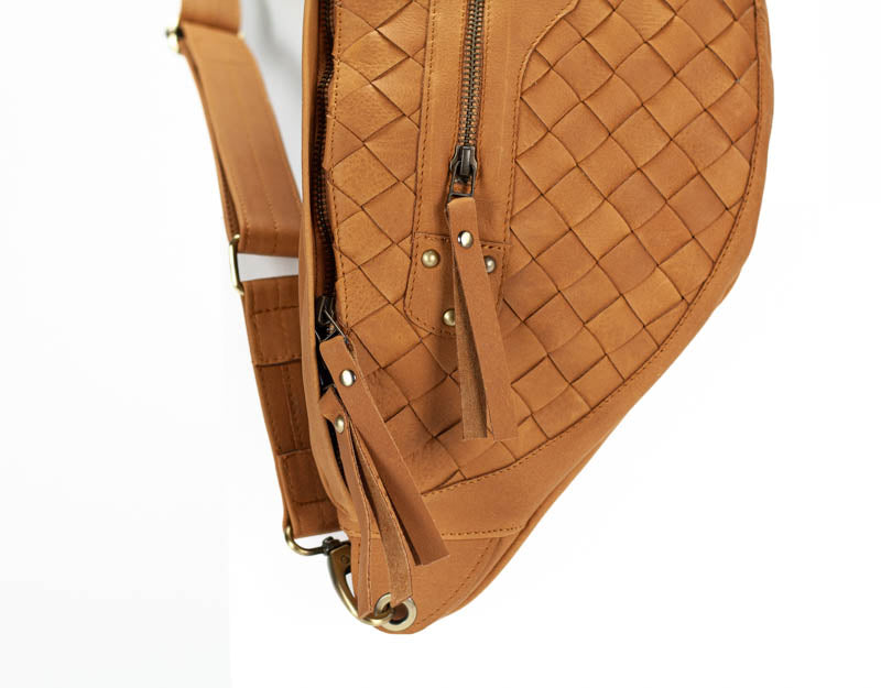 Paris fanny pack - Brown handwoven leather