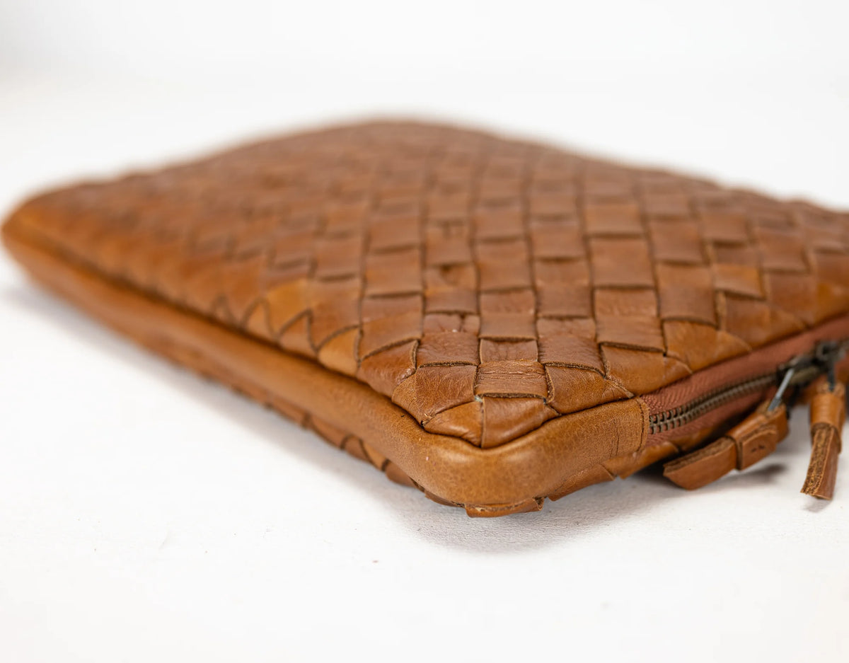 Athena Laptop Clutch - Brown leather