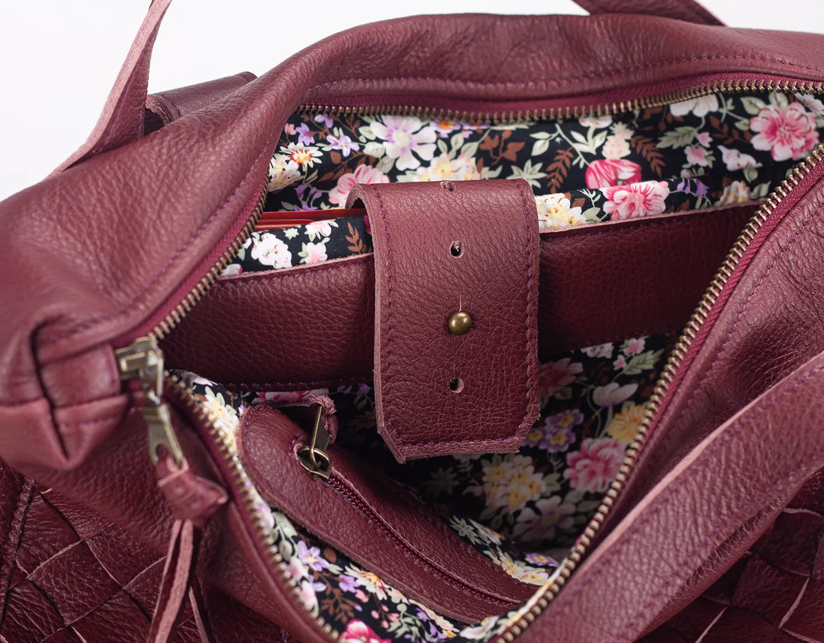 Minos backpack - Burgundy hand woven leather