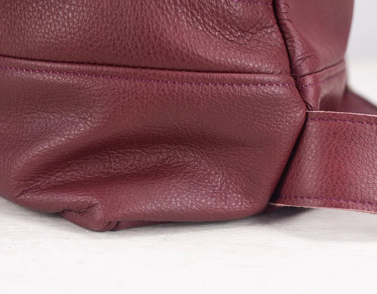 Minos backpack - Burgundy leather