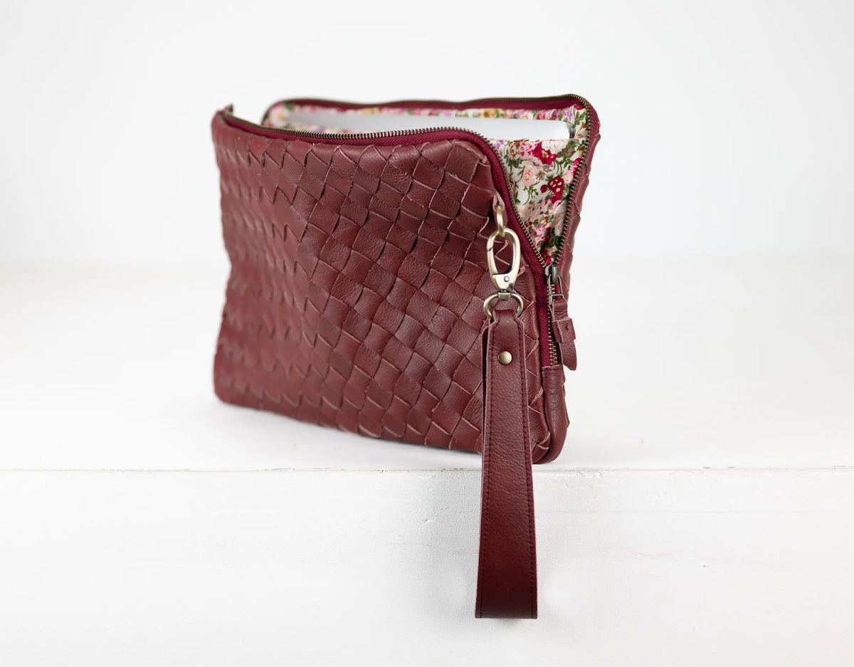 Athena Laptop Clutch - Burgundy leather