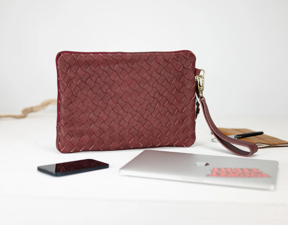 Athena Laptop Clutch - Burgundy leather