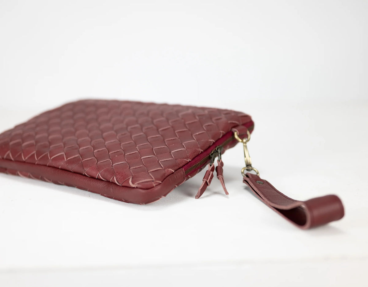 Athena Laptop Clutch - Burgundy leather