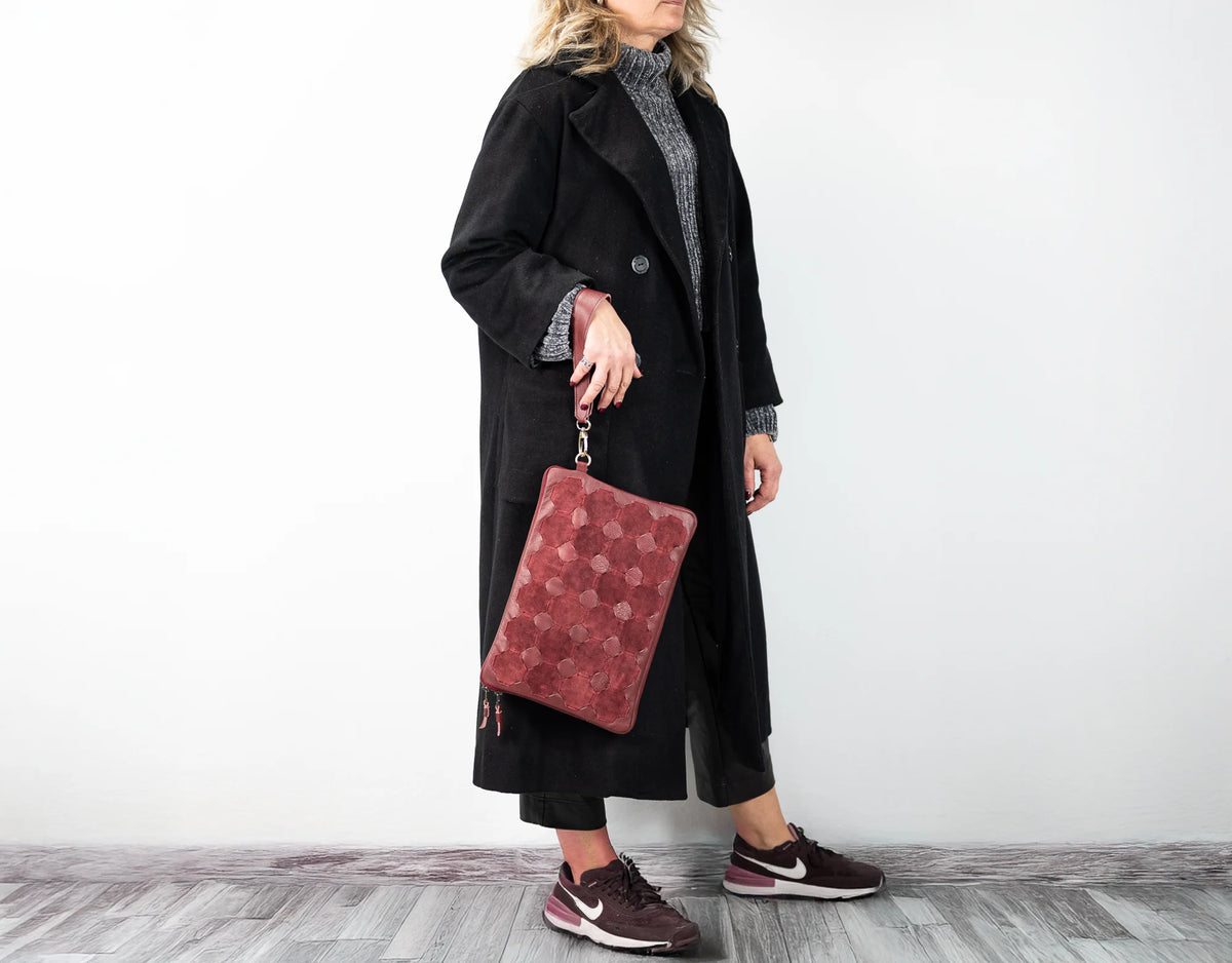 Athena Laptop Clutch - Burgundy leather