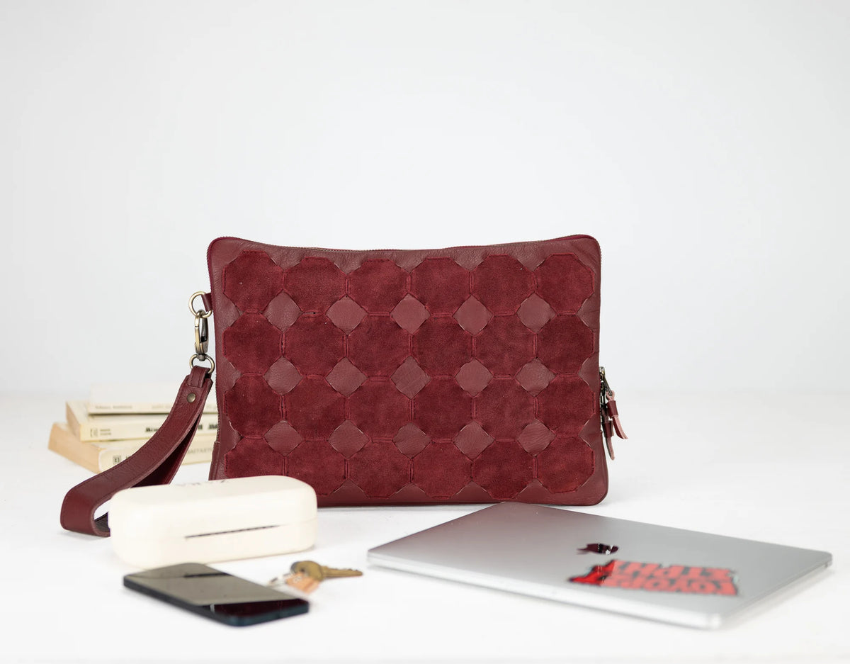 Athena Laptop Clutch - Burgundy leather