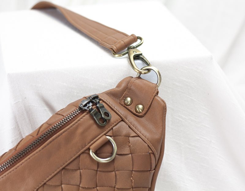 Haris fanny pack - Milk coffee brown handwoven leather - milloobags
