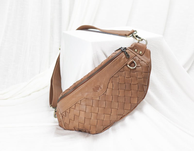 Haris fanny pack - Milk coffee brown handwoven leather - milloobags