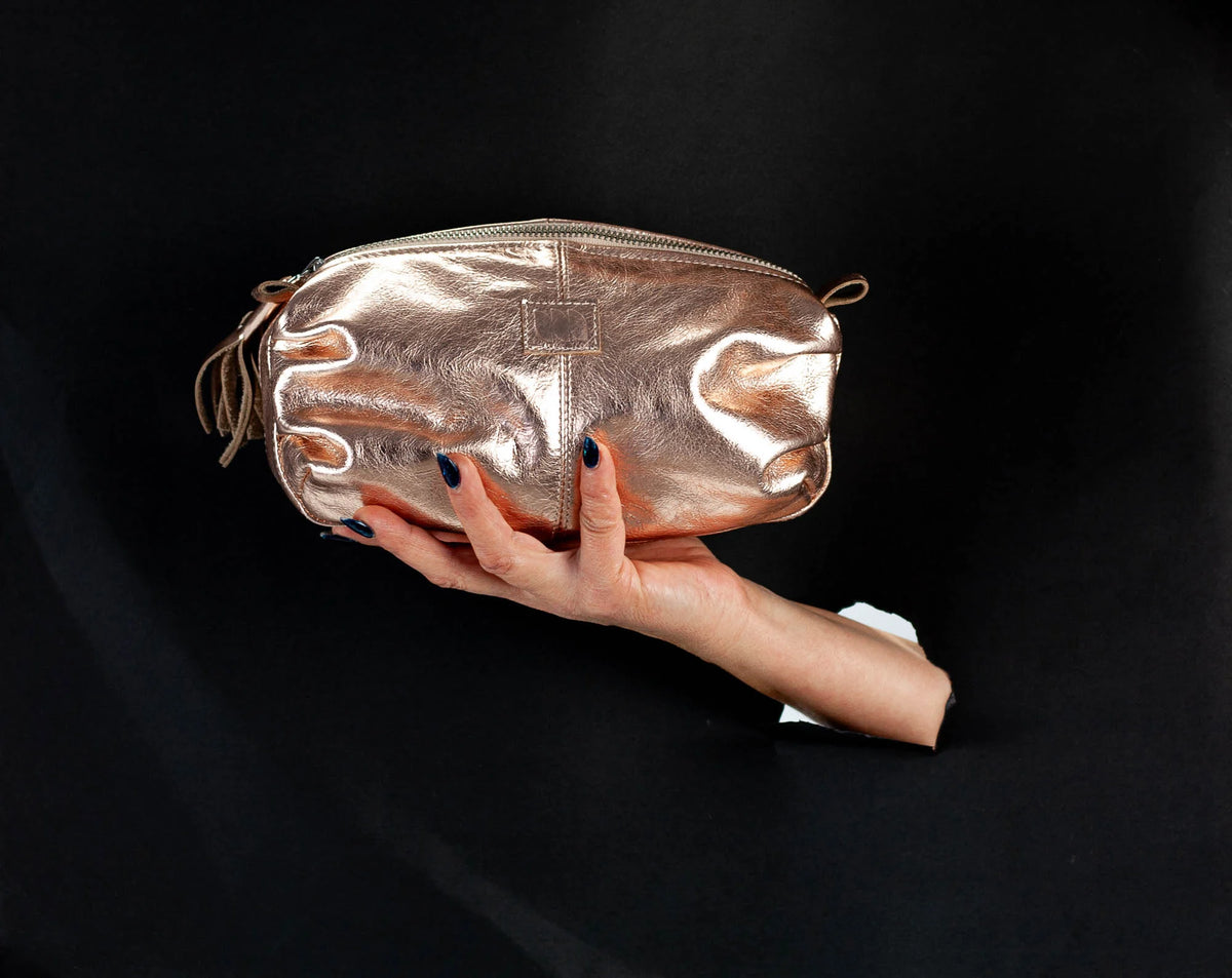 Ariadne case - Gold or Silver leather