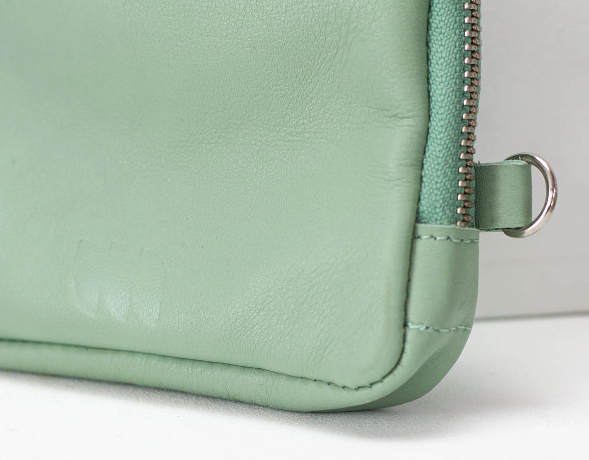 Myrto wallet - Mint green leather