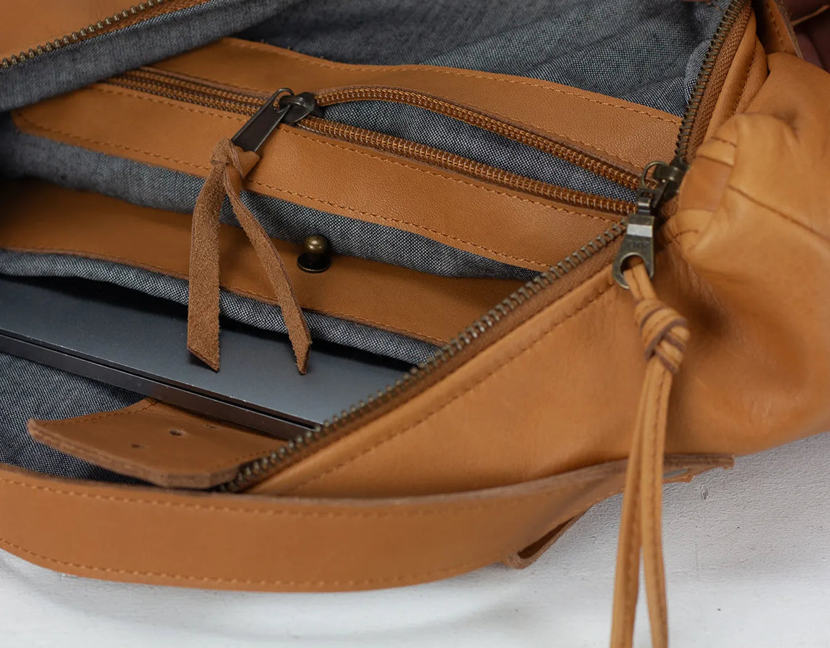 Minos backpack - Tabac brown hand woven leather