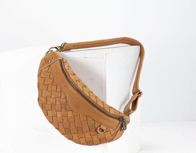 Haris fanny pack - Tabac brown handwoven leather - milloobags