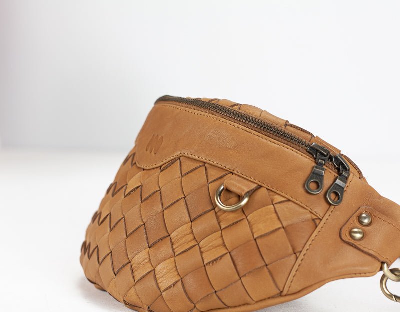 Haris fanny pack - Tabac brown handwoven leather - milloobags