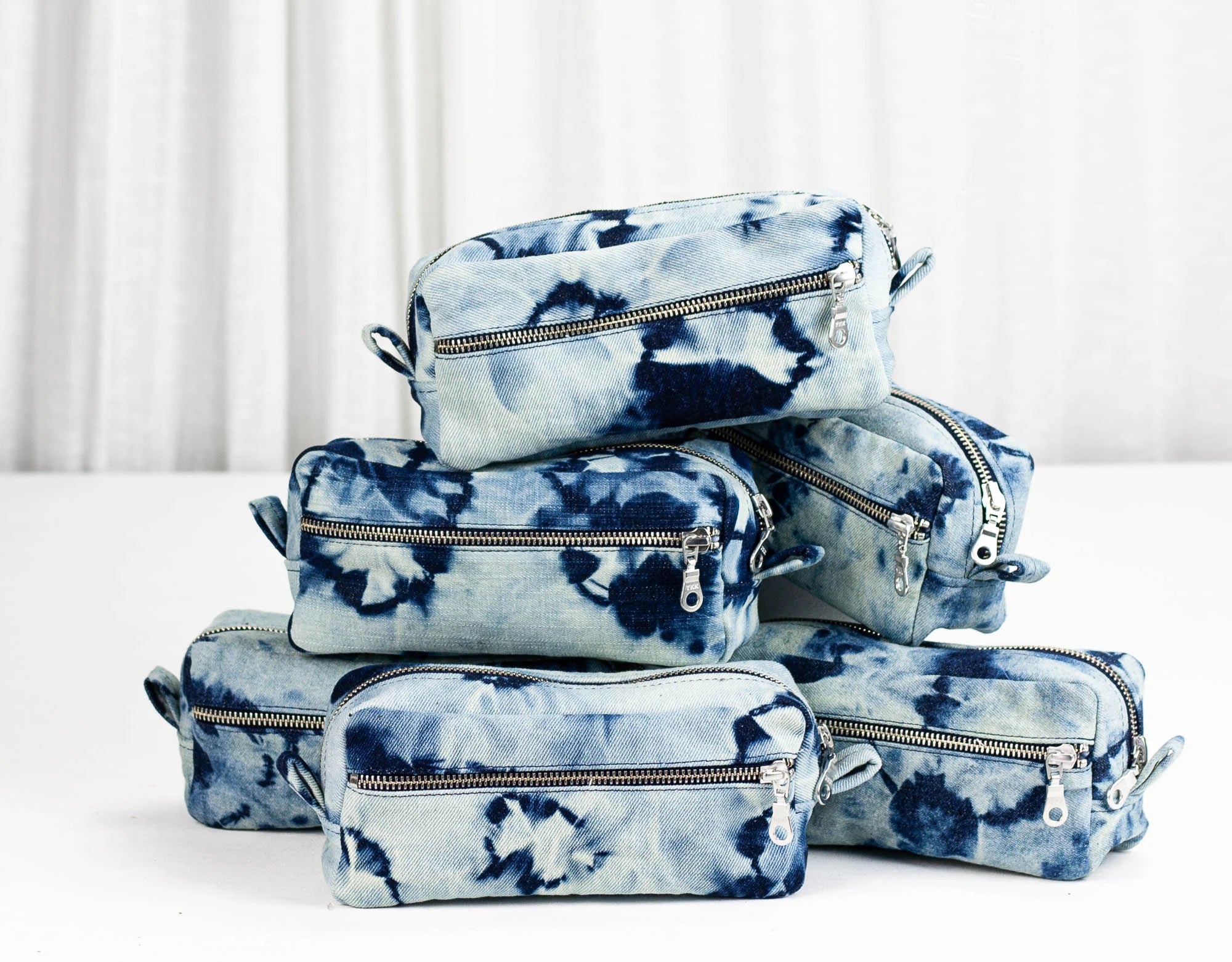 Brick case - Tiedye Jeans