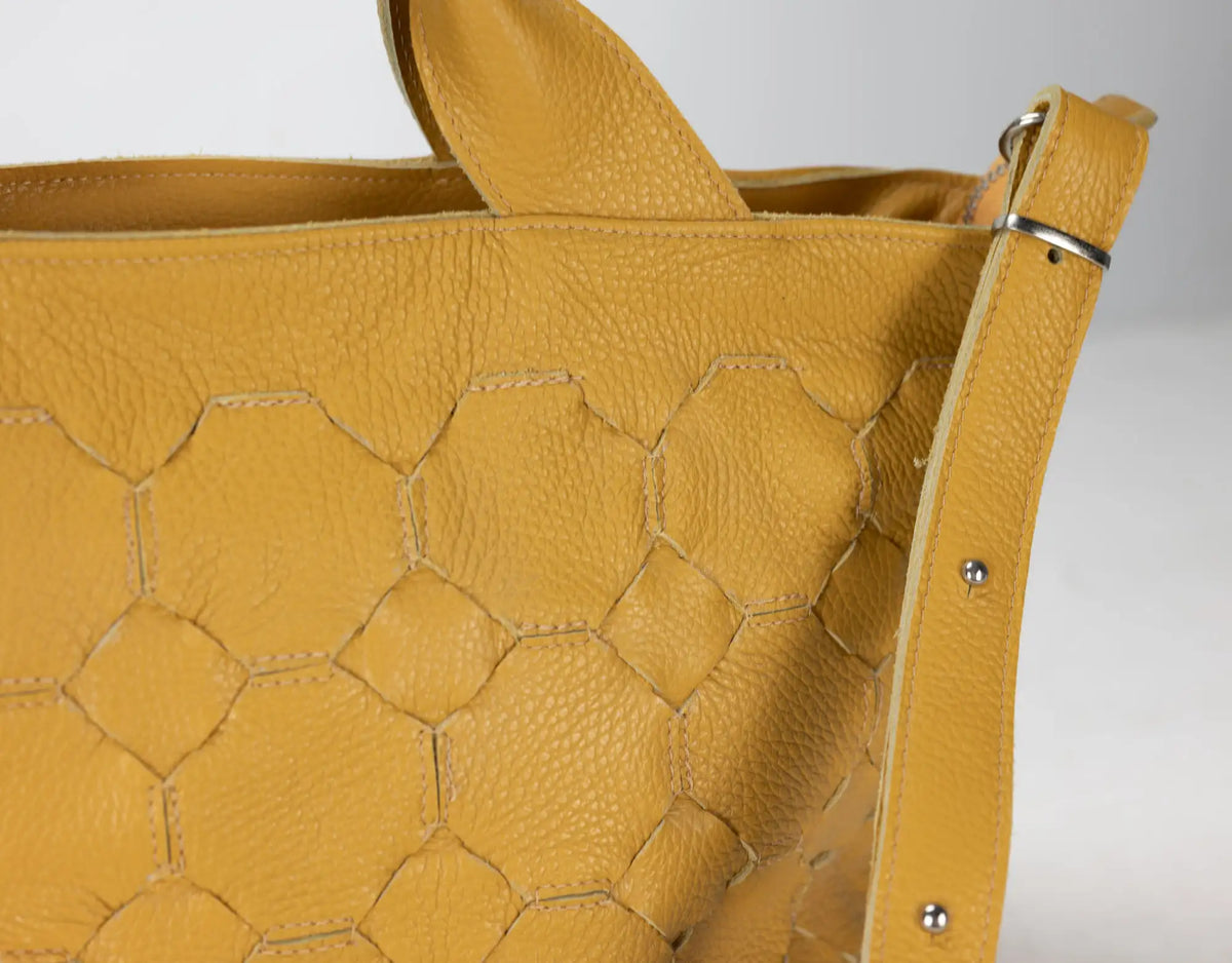 Helon purse - Handwoven Yellow leather